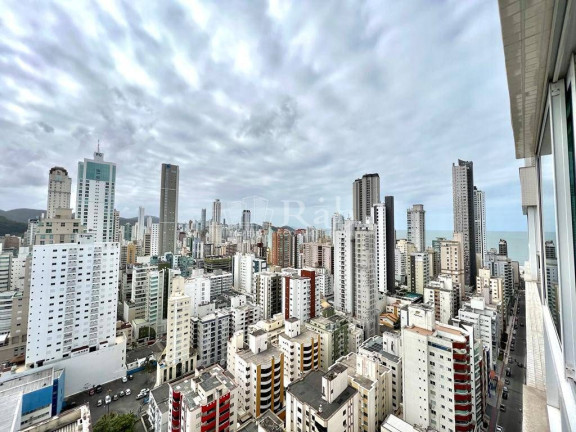 Imagem Apartamento com 4 Quartos à Venda, 140 m² em Centro - Balneário Camboriú