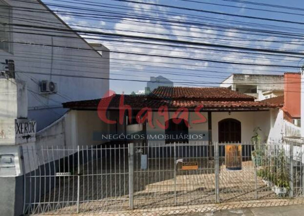 Imagem Casa com 5 Quartos para Alugar, 131 m² em Centro - Caraguatatuba