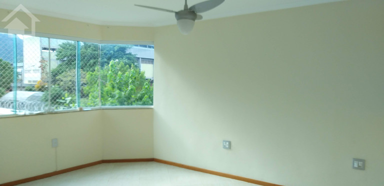 Imagem Casa com 4 Quartos à Venda, 275 m² em Vargem Pequena - Rio De Janeiro