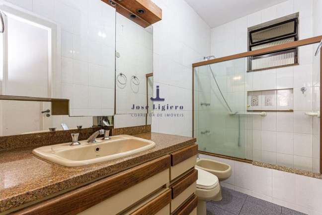Imagem Apartamento com 3 Quartos à Venda, 126 m² em Copacabana - Rio De Janeiro