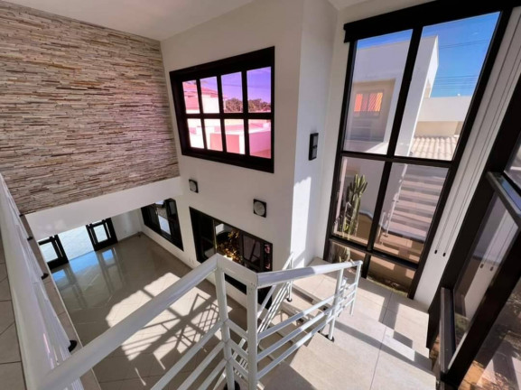 Imagem Casa com 3 Quartos à Venda, 305 m² em Centro - Boituva