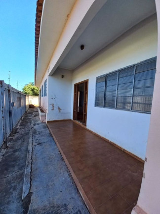 Imagem Casa com 3 Quartos à Venda, 176 m² em Centro - Guararapes