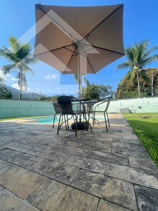 Imagem Casa com 3 Quartos à Venda, 800 m² em Vargem Pequena - Rio De Janeiro