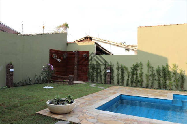 Imagem Casa com 3 Quartos à Venda, 371 m² em Jardim California - Itanhaém
