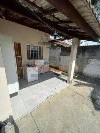 Imagem Casa com 2 Quartos à Venda, 150 m² em Golfinho - Caraguatatuba