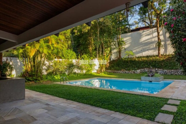 Casa com 4 Quartos à Venda, 440 m² em Jardim Guedala - São Paulo