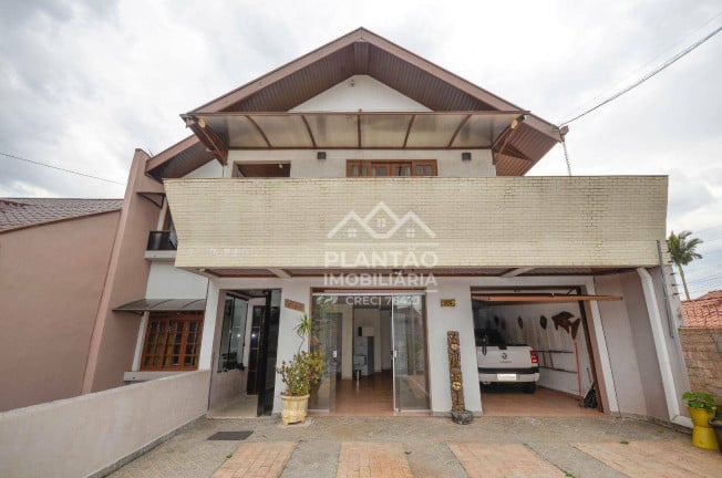 Foto do imóvel: Casa com 4 Quartos à Venda,  em Pinheirinho - Curitiba