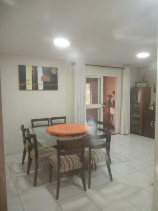 Imagem Casa com 4 Quartos à Venda, 194 m² em Jardim Meny - São Roque