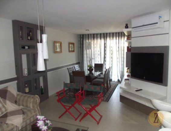 Imagem Apartamento com 3 Quartos à Venda, 104 m² em Centro - Bombinhas