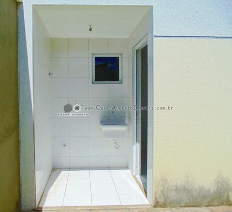 Imagem Casa de Condomínio com 3 Quartos à Venda, 96 m²