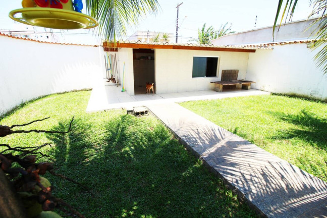 Imagem Casa com 3 Quartos à Venda, 531 m² em Jardim Imperador - Peruíbe