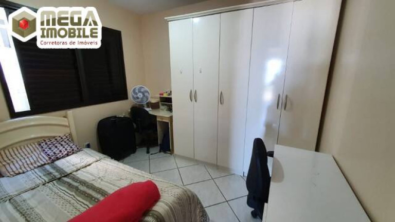 Imagem Apartamento com 2 Quartos à Venda, 70 m² em Centro - Florianópolis