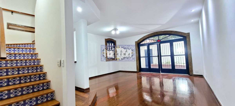 Casa com 5 Quartos à Venda, 300 m² em Jardim Botânico - Rio De Janeiro