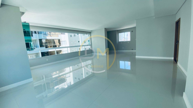 Imagem Apartamento com 3 Quartos à Venda, 142 m² em Centro - Balneário Camboriú