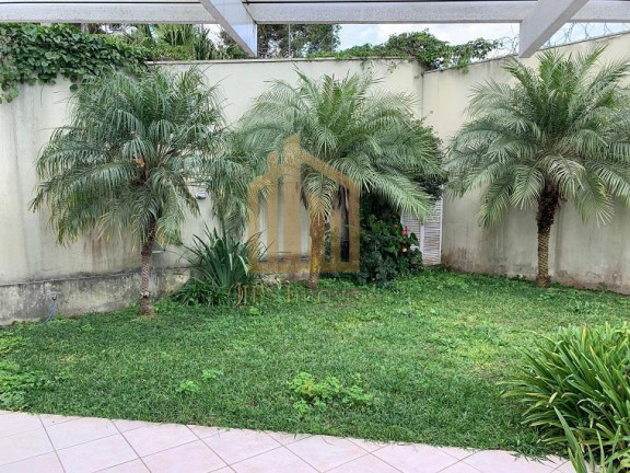Casa com 3 Quartos à Venda, 304 m² em Uberaba - Curitiba