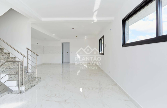 Foto do imóvel: Sobrado com 3 Quartos à Venda, 176 m² em Abranches - Curitiba