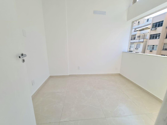 Imagem Apartamento com 2 Quartos à Venda, 60 m² em Copacabana - Rio De Janeiro