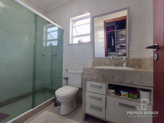 Imagem Casa com 6 Quartos à Venda, 220 m² em Tijuca - Teresópolis