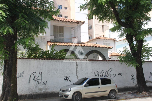 Foto do imóvel: Casa com 6 Quartos à Venda, 450 m² em Vila Isabel - Rio De Janeiro
