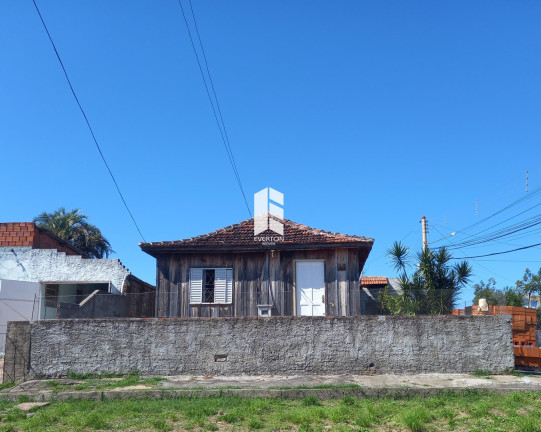 Imagem Casa com 2 Quartos à Venda, 249 m² em Itararé - Santa Maria