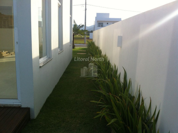 Imagem Casa de Condomínio com 4 Quartos à Venda, 239 m² em Santa Regina - Camboriú