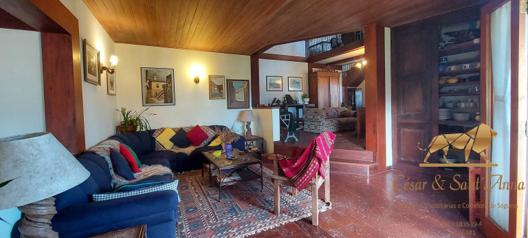 Imagem Casa com 6 Quartos à Venda, 1.300 m² em Alto Do Capivari - Campos Do Jordão