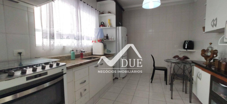 Imagem Casa com 3 Quartos à Venda, 145 m² em Macuco - Santos