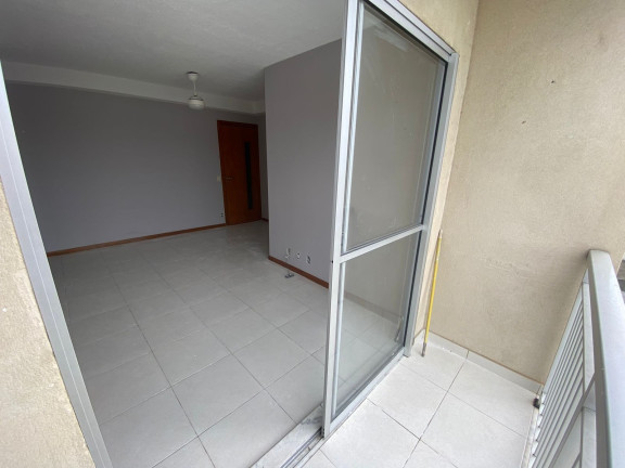 Imagem Apartamento com 3 Quartos à Venda, 65 m² em Itapuã - Salvador