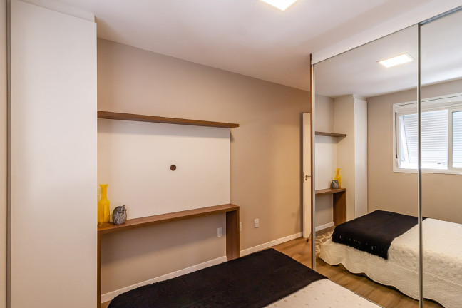 Imagem Apartamento com 2 Quartos à Venda, 51 m² em Floresta - Porto Alegre