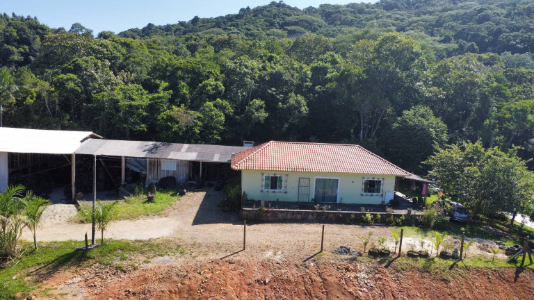 Imagem Chácara com 3 Quartos à Venda,  em Itajuba - Barra Velha