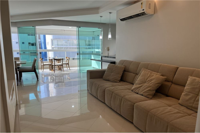 Imagem Apartamento com 3 Quartos à Venda, 123 m² em Meia Praia - Itapema