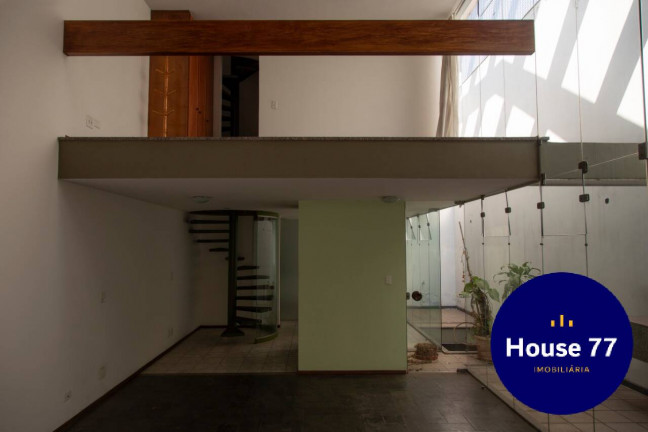 Casa à Venda, 200 m² em Moema - São Paulo