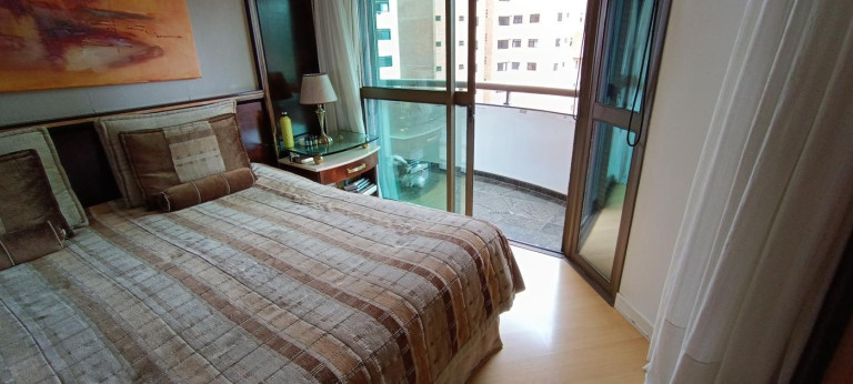 Apartamento com 4 Quartos à Venda, 222 m² em Cabral - Curitiba