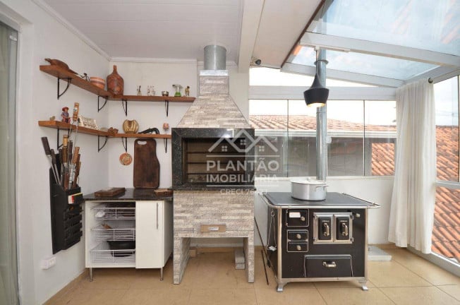 Foto do imóvel: Casa com 4 Quartos à Venda,  em Pinheirinho - Curitiba