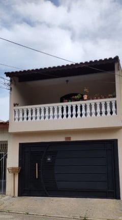 Imagem Casa com 3 Quartos à Venda, 220 m² em Vila Carmosina - São Paulo