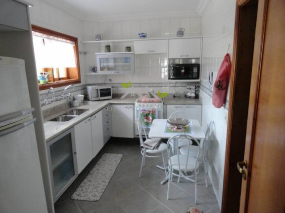 Apartamento com 4 Quartos à Venda, 200 m² em Vila Capivari - Campos Do Jordão