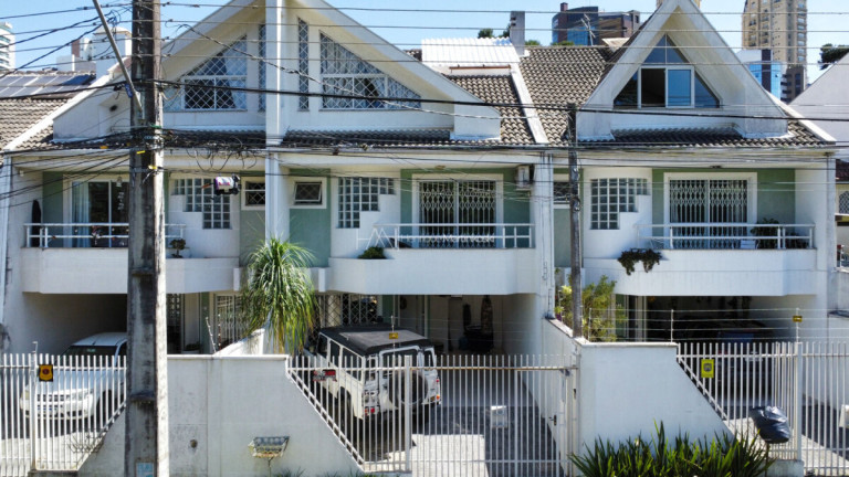 Imagem Casa com 3 Quartos à Venda, 182 m² em Ecoville - Curitiba