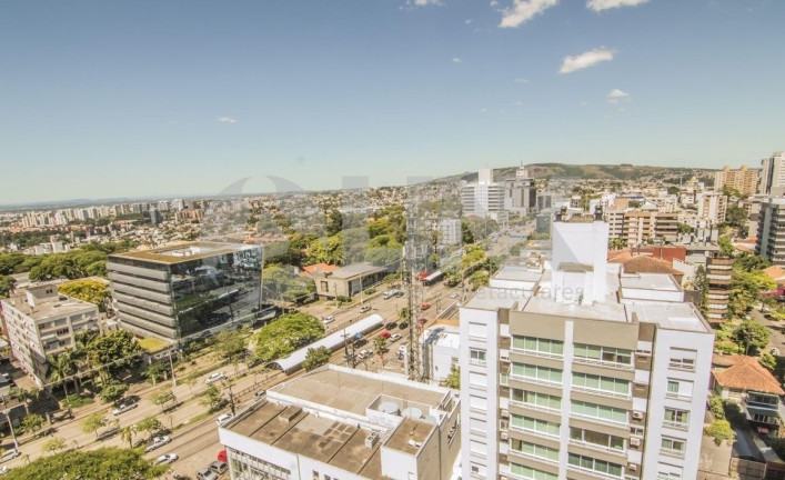 Imagem Imóvel com 4 Quartos à Venda, 600 m² em Três Figueiras - Porto Alegre