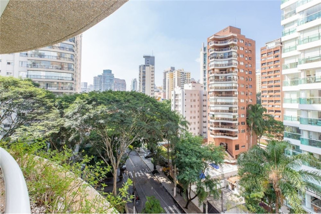 Imagem Apartamento com 3 Quartos à Venda, 243 m² em Vila Uberabinha - São Paulo