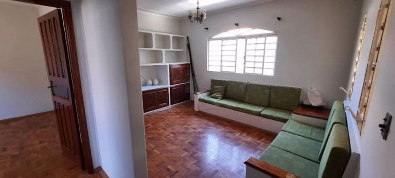 Imagem Casa com 3 Quartos à Venda, 270 m² em Centro - Guararapes