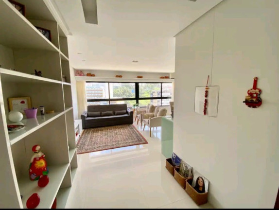 Imagem Flat com 2 Quartos à Venda, 80 m² em Ondina - Salvador