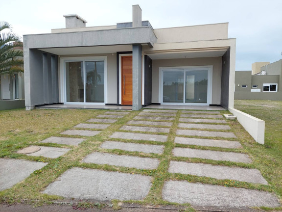 Imagem Casa com 4 Quartos à Venda,  em Atlântida Sul - Osório
