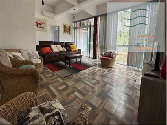 Imagem Casa com 8 Quartos à Venda, 536 m² em Umuarama - Itanhaem