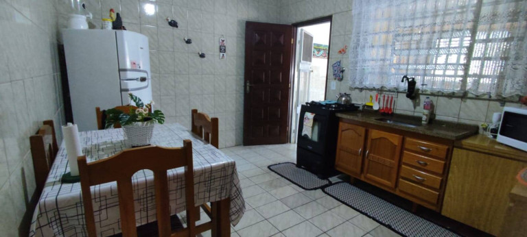 Imagem Casa com 1 Quarto à Venda, 350 m² em Jardim Veneza - Peruíbe