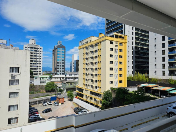 Imagem Apartamento com 2 Quartos à Venda, 73 m² em Centro - Florianópolis