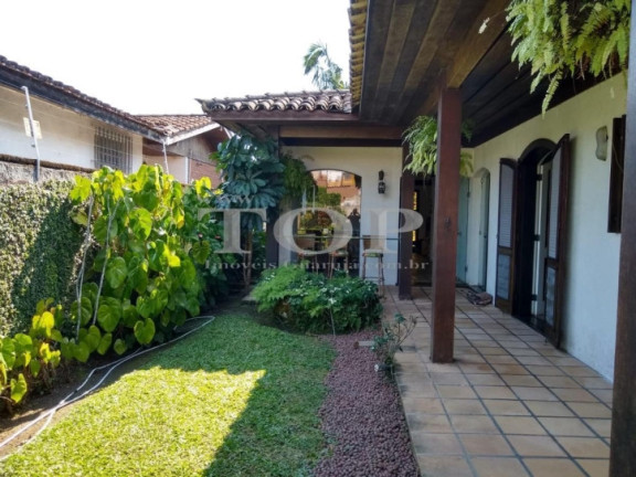 Imagem Casa com 3 Quartos à Venda, 202 m² em Enseada - Guarujá