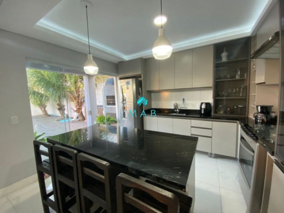 Imagem Casa com 5 Quartos à Venda, 225 m² em Canasvieiras - Florianópolis