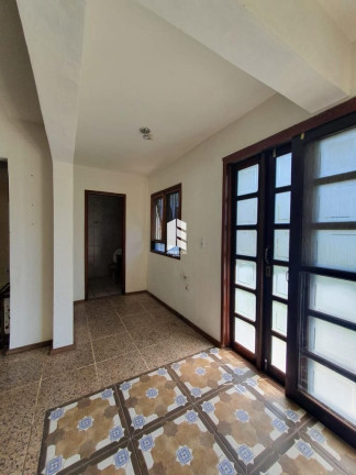 Imagem Casa com 3 Quartos à Venda, 180 m² em Camobi - Santa Maria