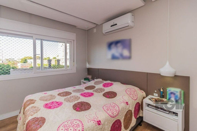 Imagem Apartamento com 3 Quartos à Venda, 126 m² em São Sebastião - Porto Alegre