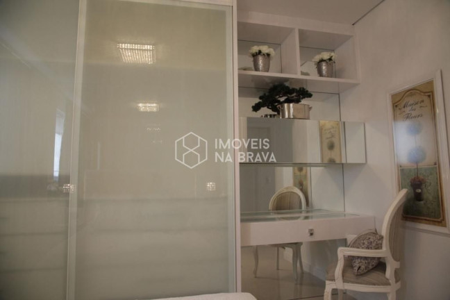 Imagem Apartamento com 2 Quartos à Venda, 72 m² em Centro - Itajaí